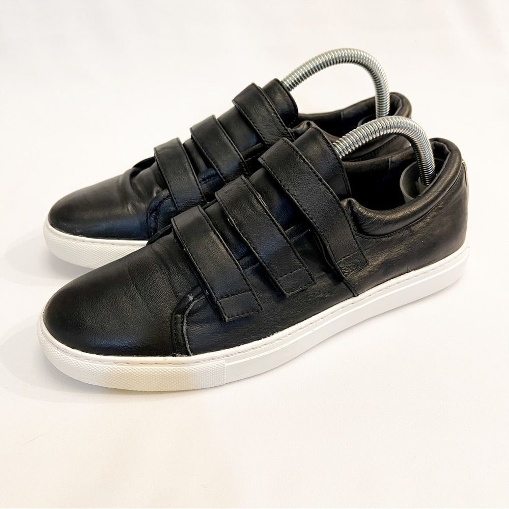 🍋 Kenneth Cole • Women’s Kinvel Black Leather Sneakers w/Hook&Loop Trio Size 10